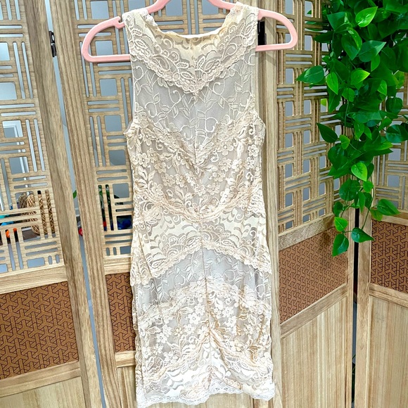 Light Cream Lace Mini Dress - Picture 2 of 4